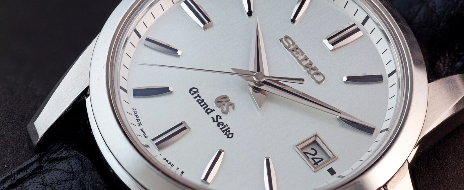 Seiko quartz movement macro shot
