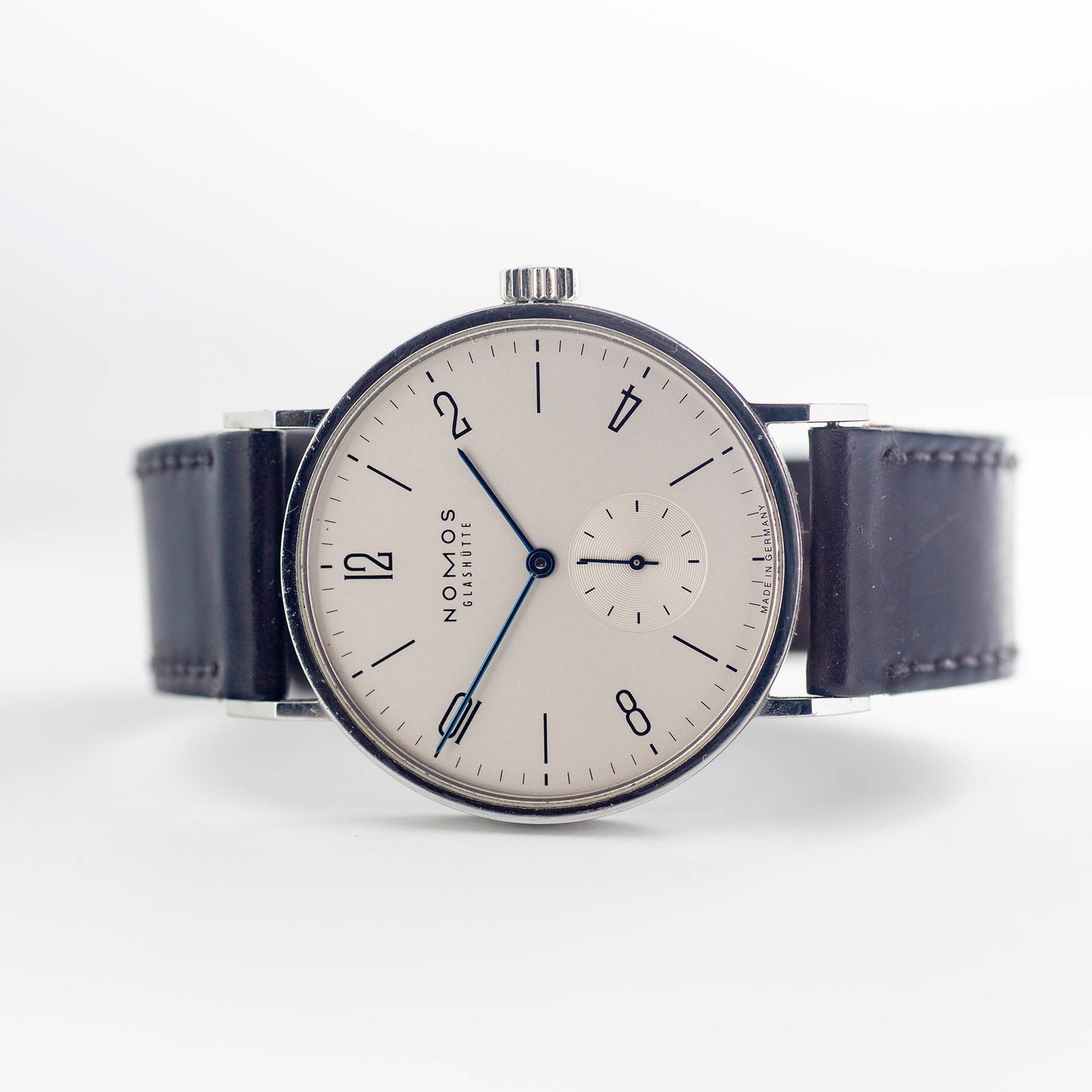 Nomos Tangomat 641 Sideways